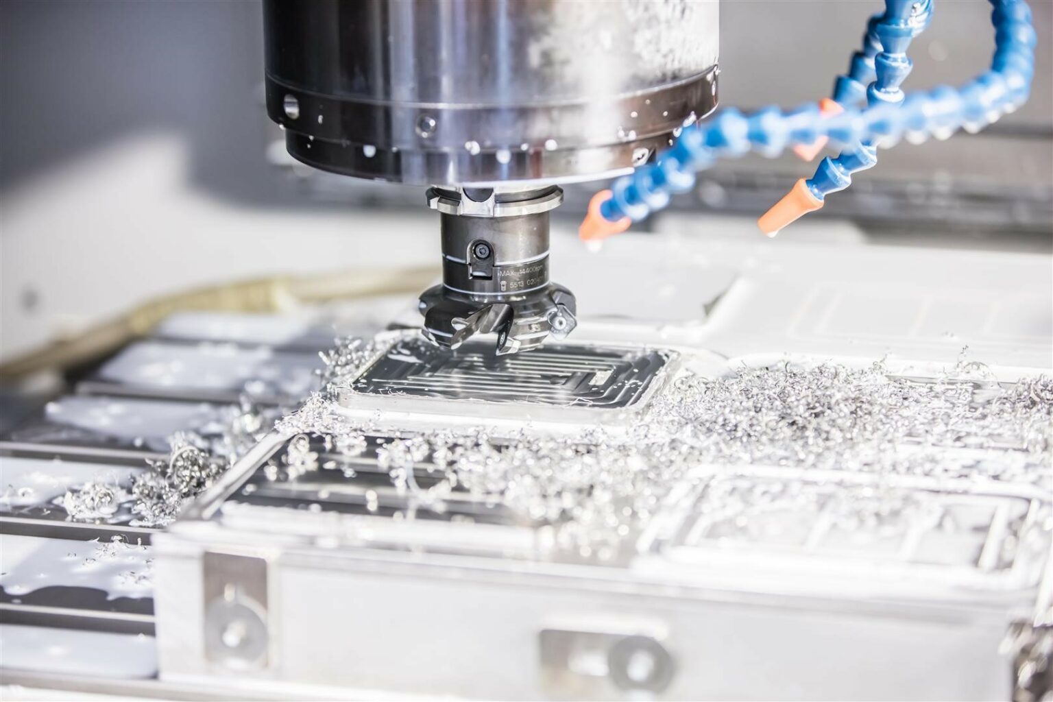 CNC-Bearbeitung eines Bauteils bei KASTNER TECHNOLOGY DEVELOPMENT